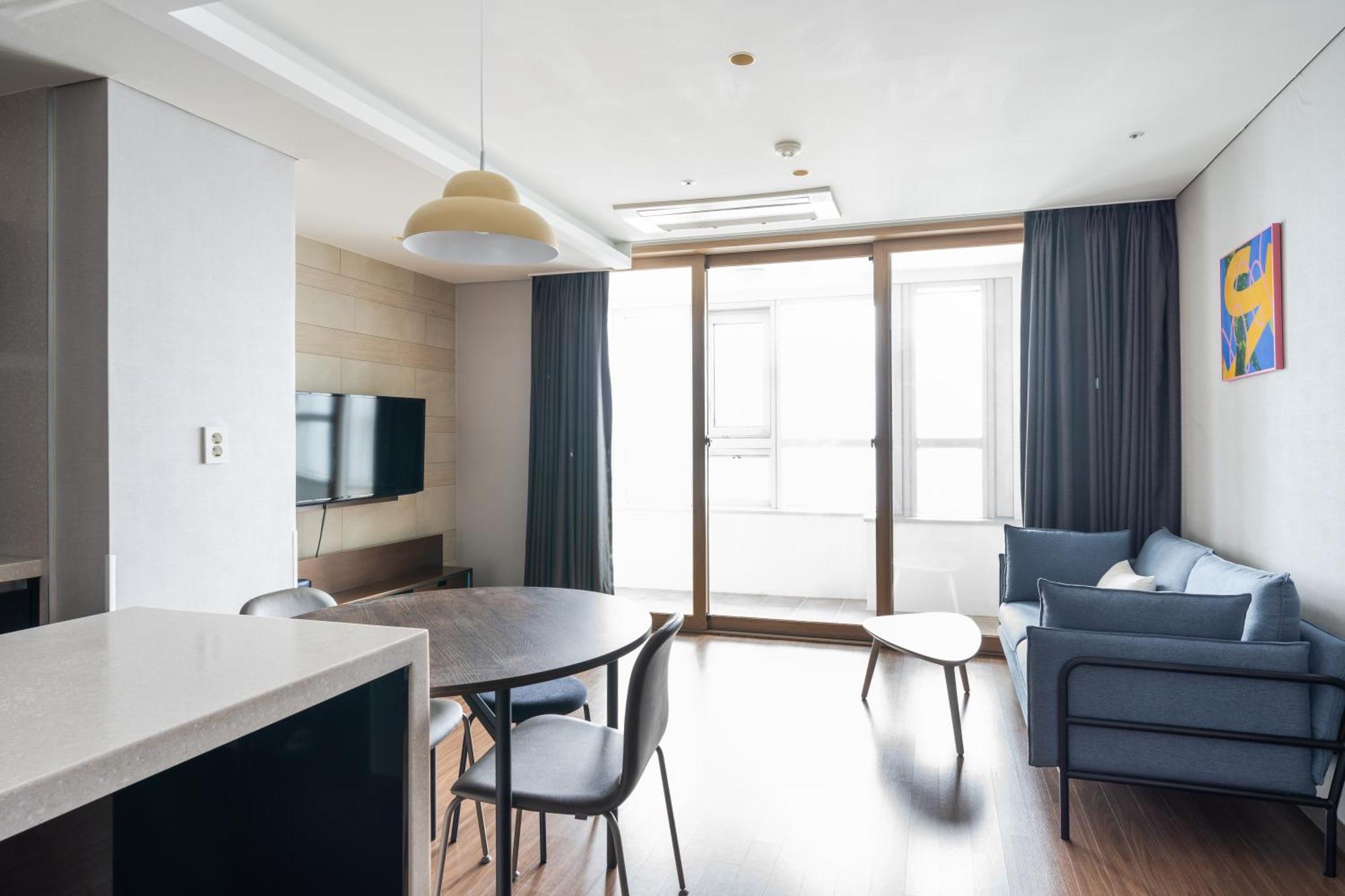 Urbanstay Haeundae Station Pusan Zewnętrze zdjęcie