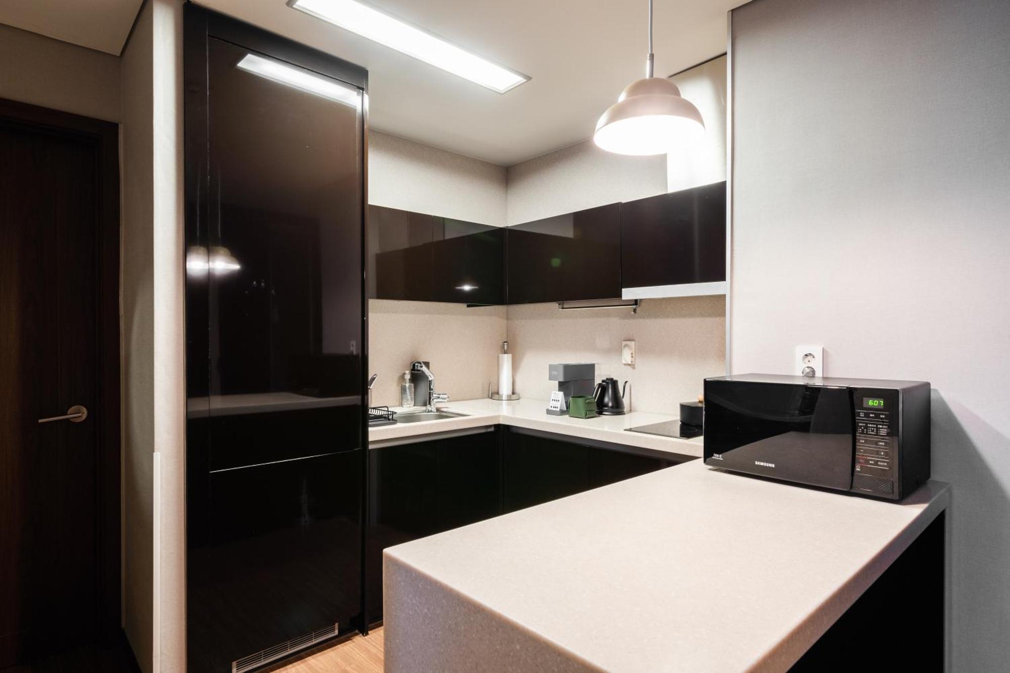 Urbanstay Haeundae Station Pusan Zewnętrze zdjęcie