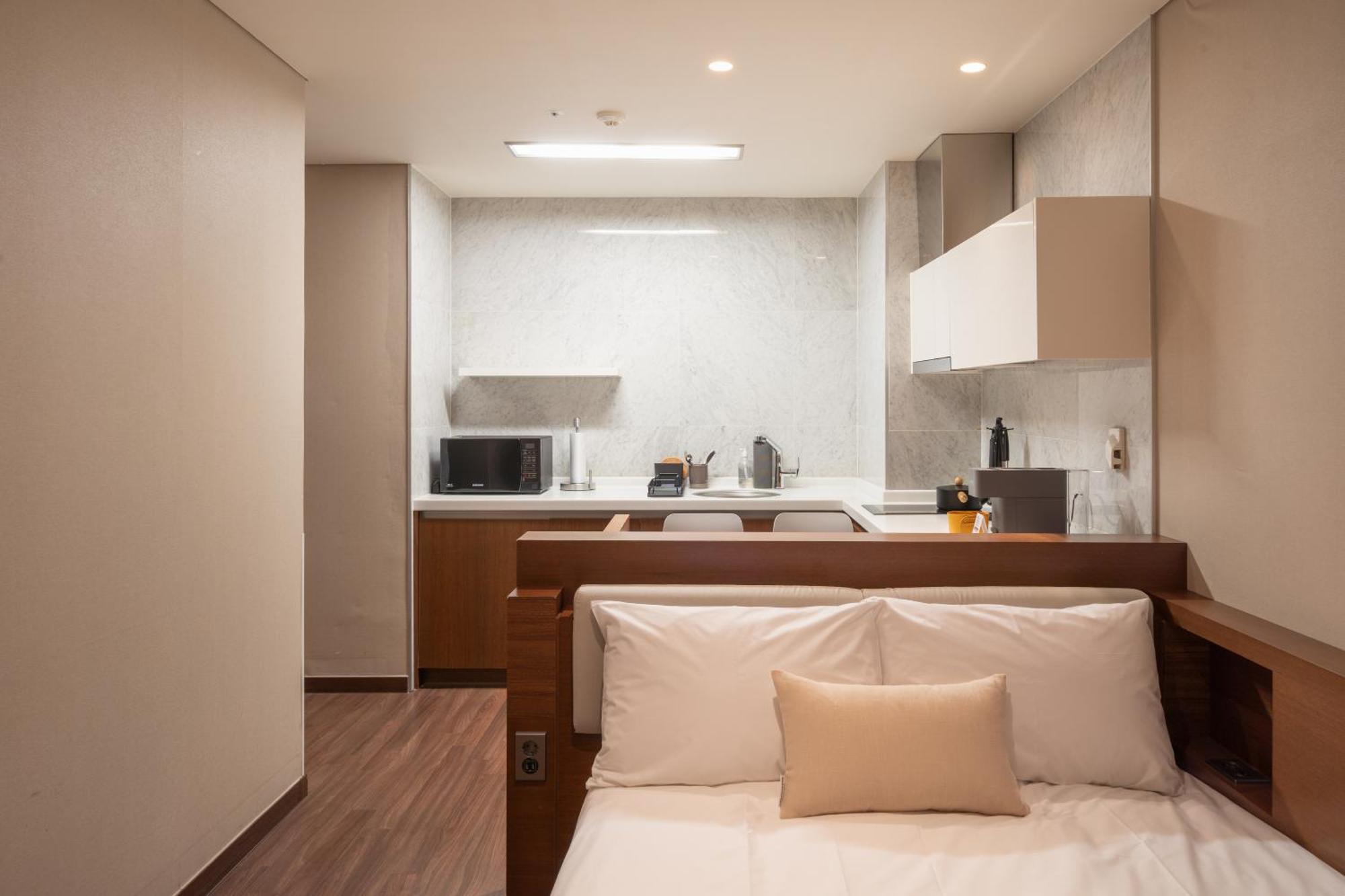 Urbanstay Haeundae Station Pusan Zewnętrze zdjęcie